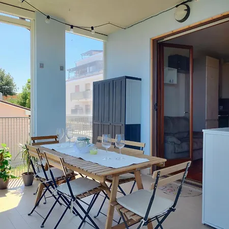 Cozy With Sea View Terrace By Host Hero Appartement
