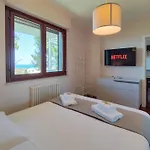 Cozy With Sea View Terrace By Host Hero 公寓 *