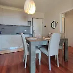 Cozy With Sea View Terrace By Host Hero 公寓 西维尔诺瓦·马尔凯